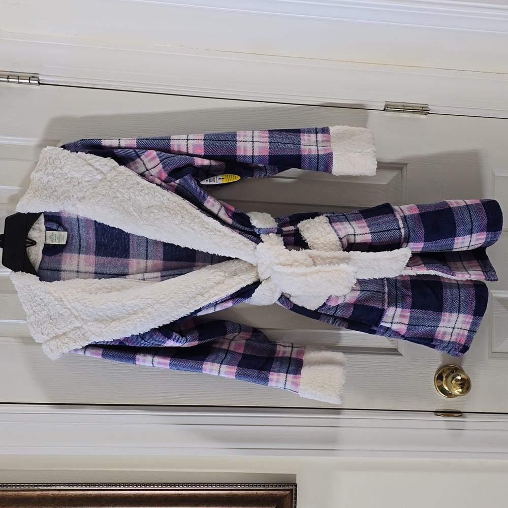 THEREABOUTS BLUE AND PINK PLAID GIRLS HOODED ROBE SIZE LARGE 14.5/16.5 PLUS
